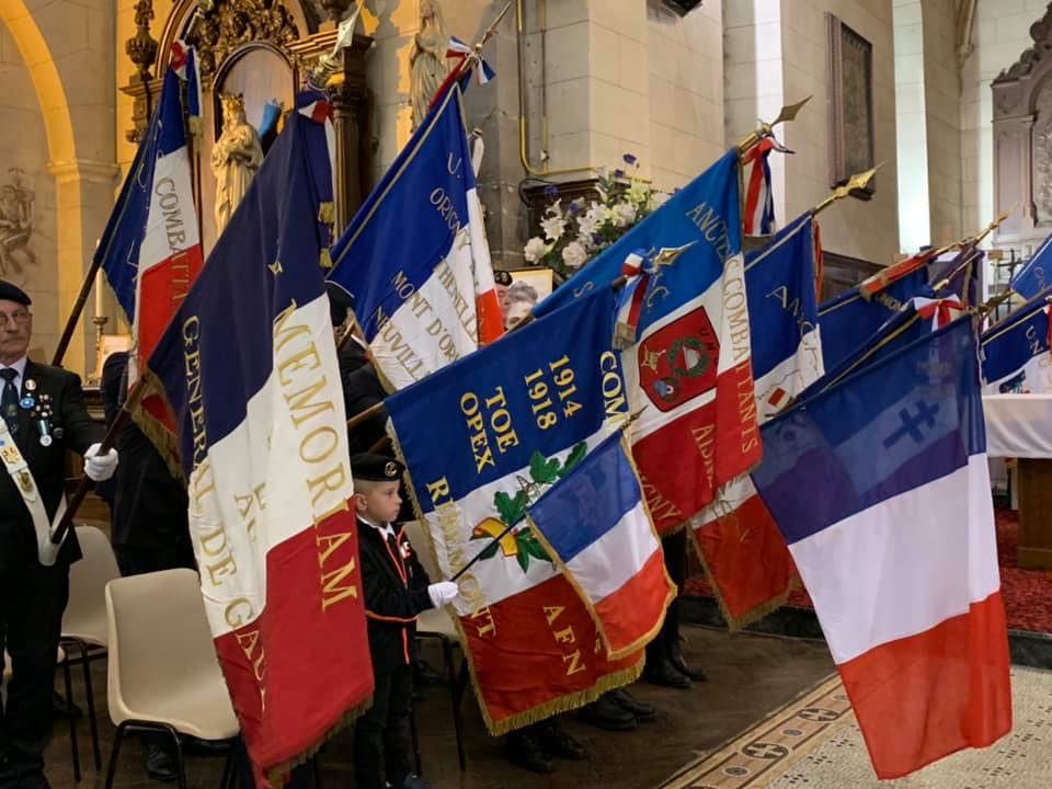 Célébration religieuse pour la bénédiction du drapeau des jeunes porte-drapeaux de la section UNC de Bouè