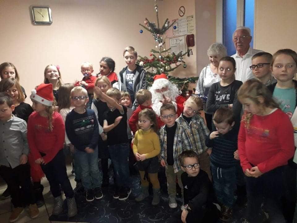 🎄La magie de l’ Arbre de Noël des enfants de Remies, organisé par la commune & le Foyer Rural🌟🎄