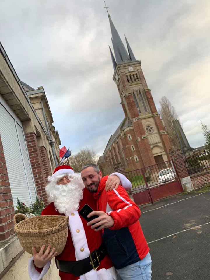 Le père Noël est descendu à la mairie de Le Hérie-la-Viéville 🎅✨